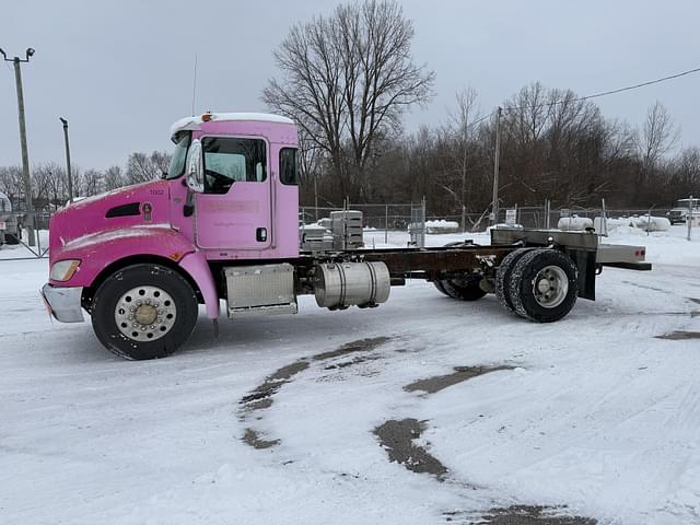 Image of Kenworth T370 equipment image 1