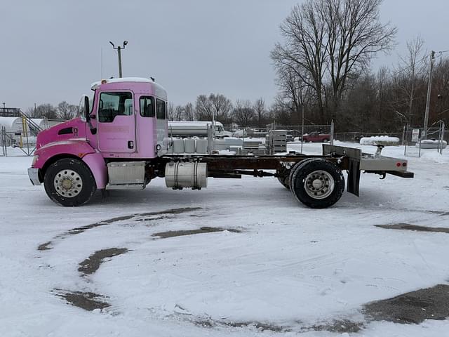 Image of Kenworth T370 equipment image 2