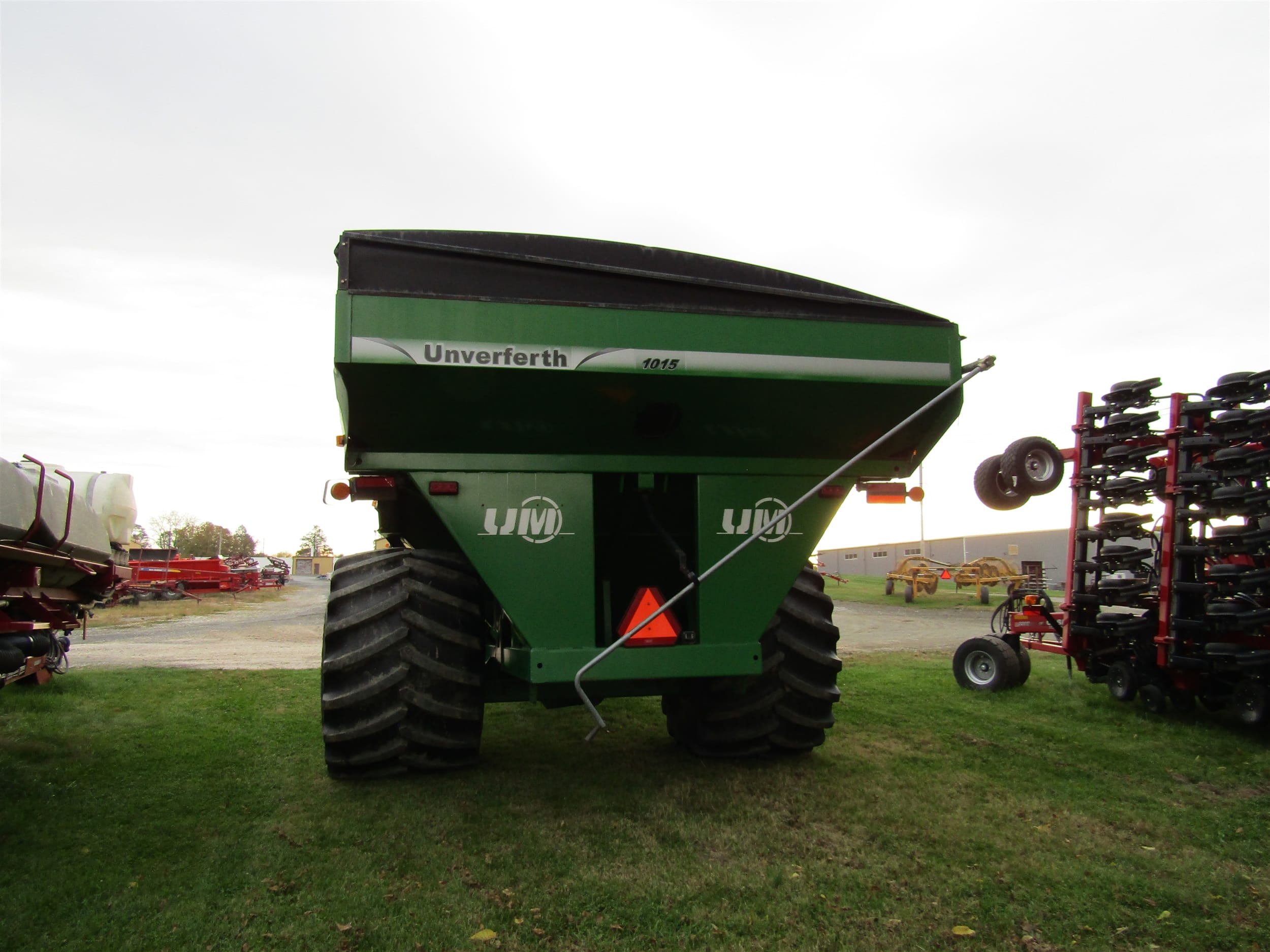 2010 Unverferth 1015 Equipment Image0