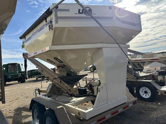 Image of Unverferth Seed Runner 2750 equipment image 1