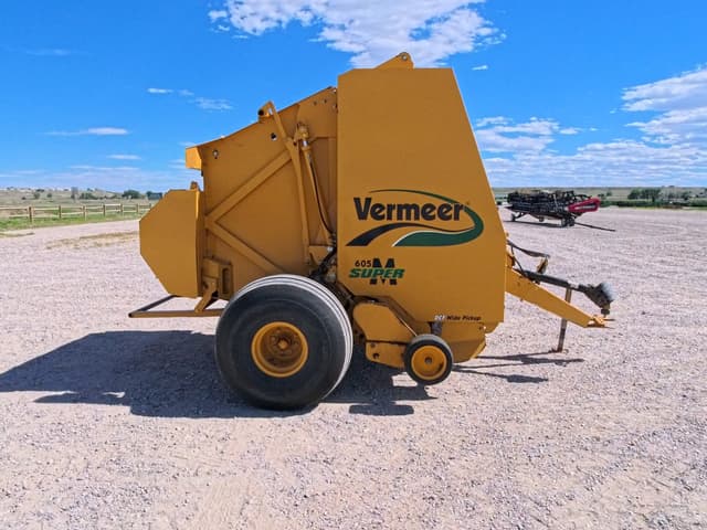 Image of Vermeer 605 Super M equipment image 4