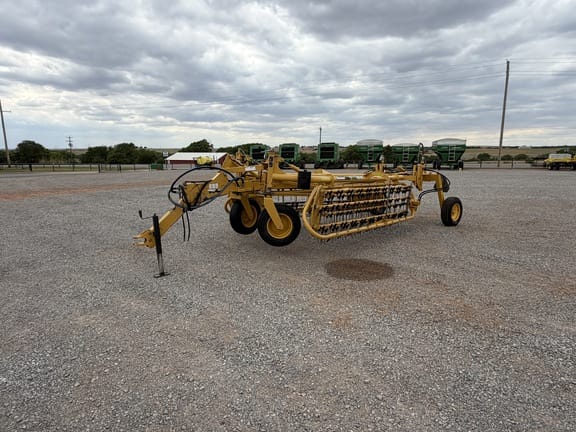 2010 Vermeer R2300 Equipment Image0