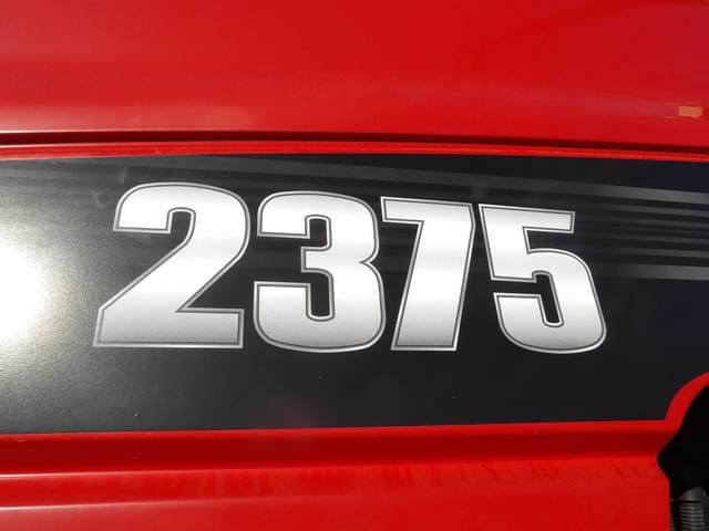 Image of Versatile 2375 equipment image 4