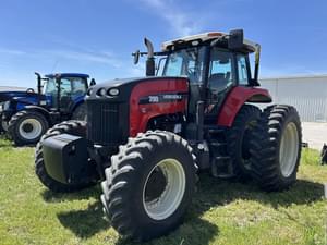 2010 Versatile 280 Image