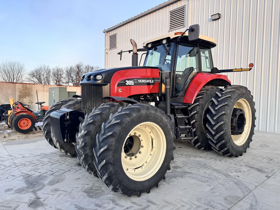 Image of Versatile 305 Primary image