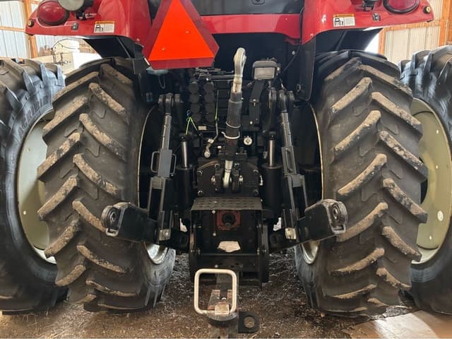 Image of Versatile 310 equipment image 2