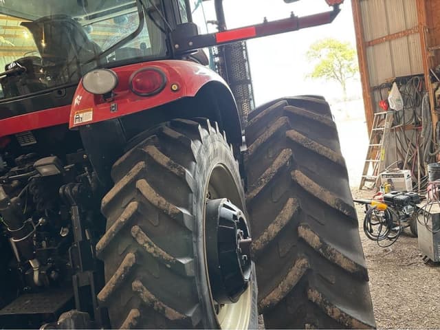 Image of Versatile 310 equipment image 1