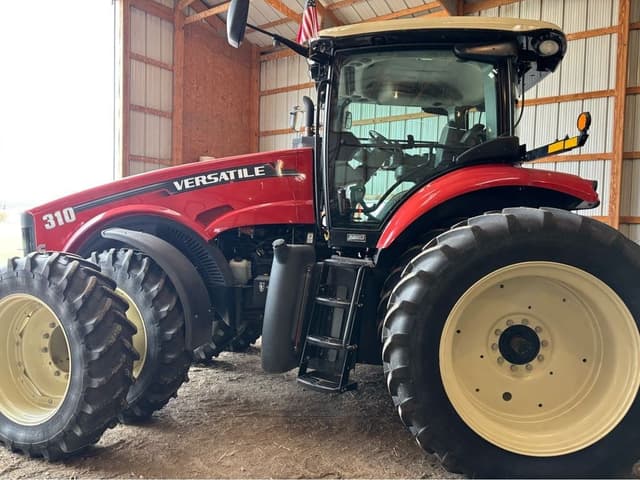 Image of Versatile 310 equipment image 4