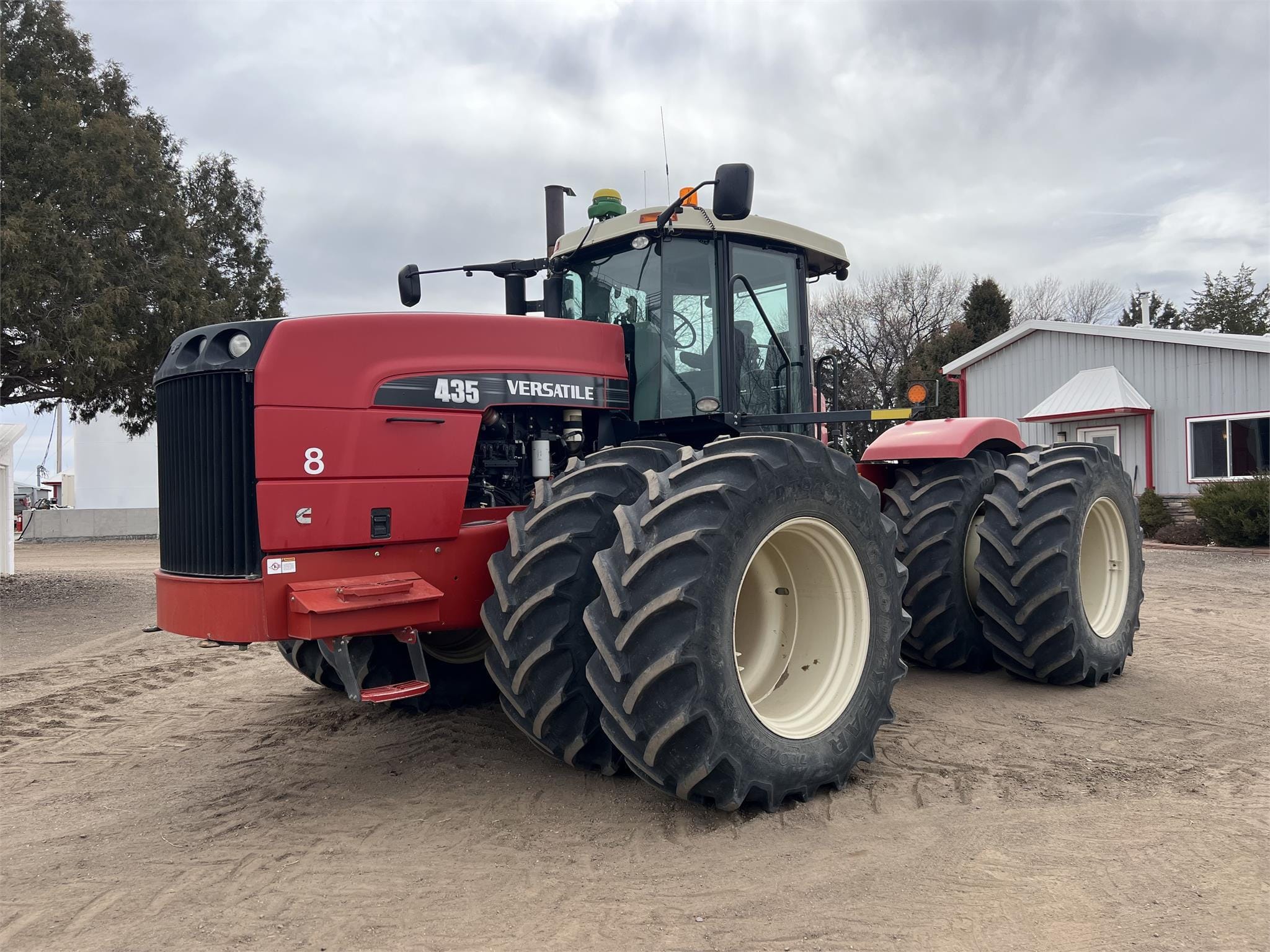 Main image Versatile 435