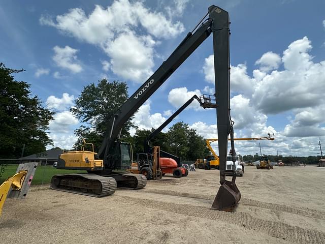 Image of Volvo EC290CL equipment image 2