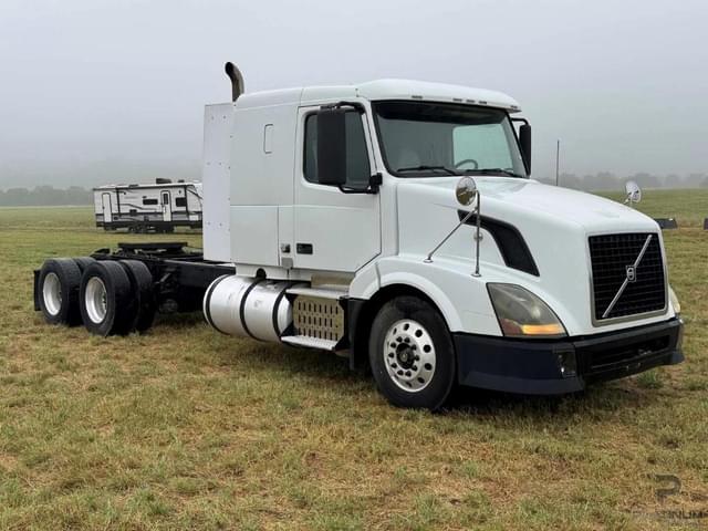 Image of Volvo VNL equipment image 2