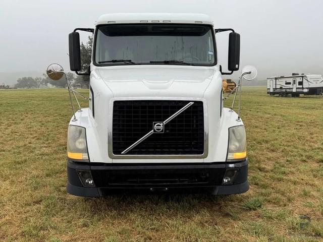 Image of Volvo VNL equipment image 1