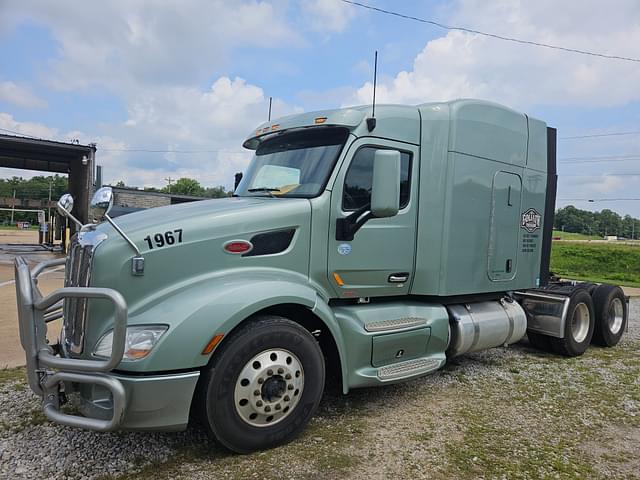 Image of Volvo VNL equipment image 1