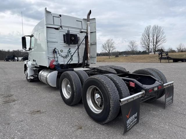 Image of Volvo D13 equipment image 3