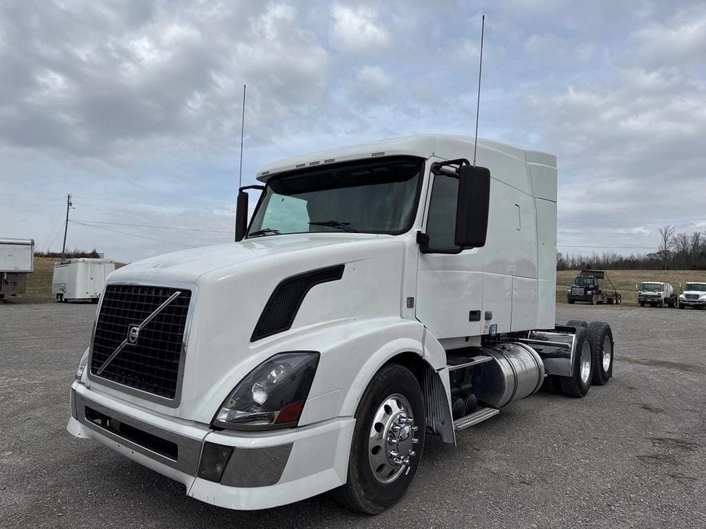 2010 Volvo D13 Equipment Image0