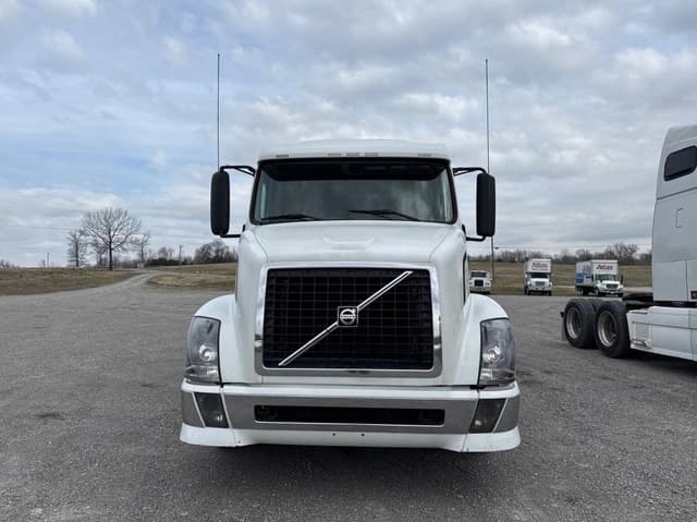 Image of Volvo D13 equipment image 4