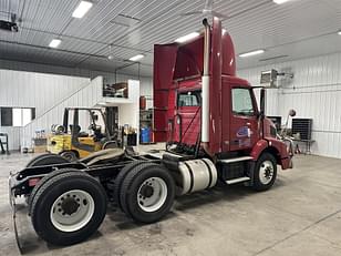 Main image Volvo VNM64T200 6