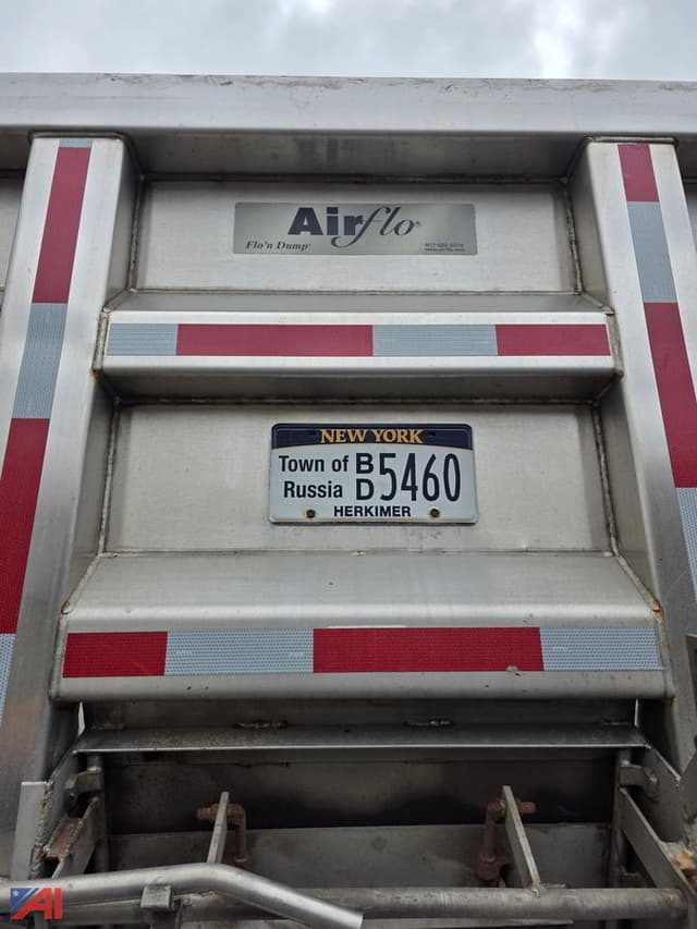 Image of Western Star 4900 SF equipment image 2