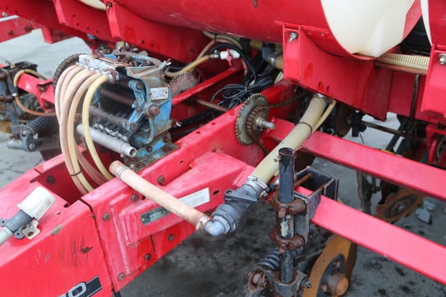 Image of White 8106 equipment image 3