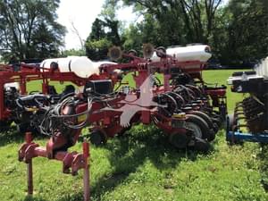 2010 White 8816 Image