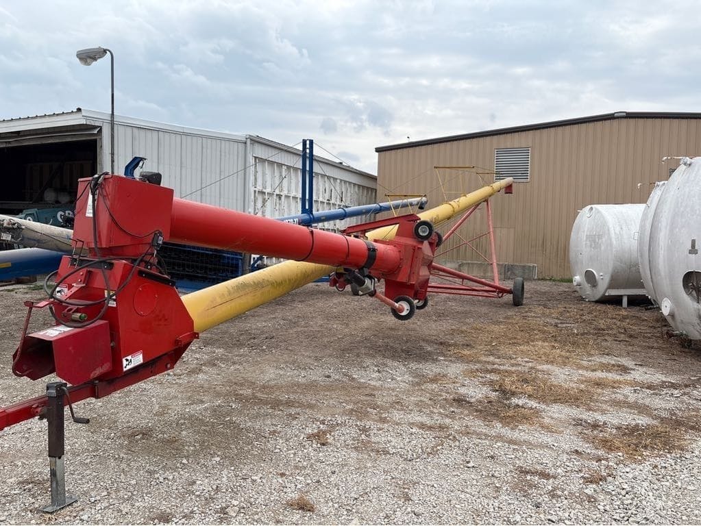 2010 Wil-Rich 130-71 Equipment Image0