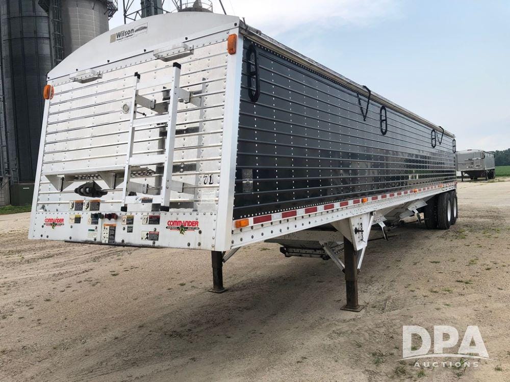 Main image Wilson Commander