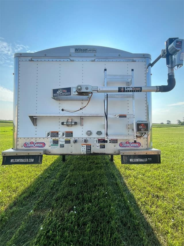 Image of Wilson Grain Trailer equipment image 3