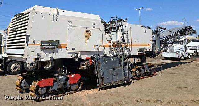 Image of Wirtgen W2100 equipment image 4