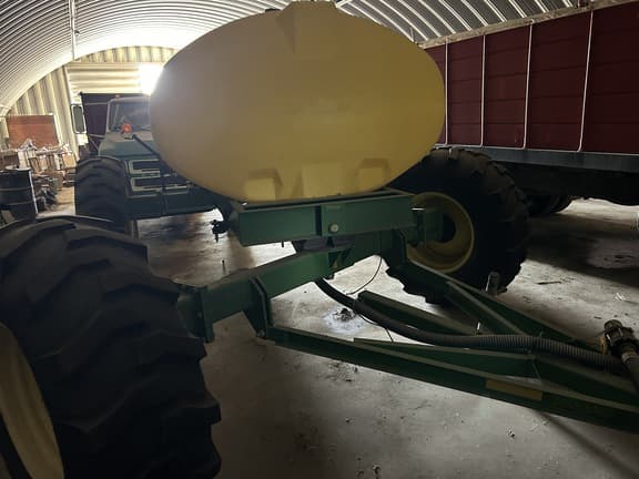 Image of Yetter 1600 equipment image 2