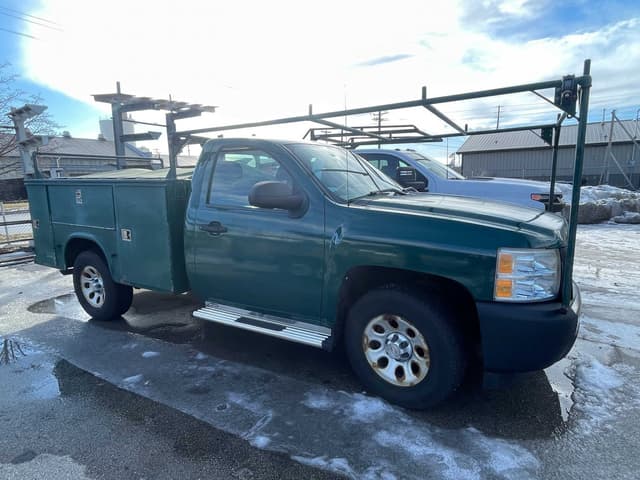 Image of Chevrolet Silverado equipment image 3