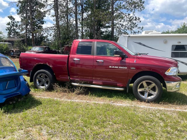 Image of Dodge Ram 1500 equipment image 3
