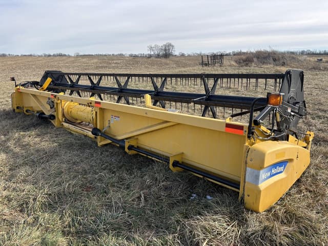 Image of New Holland 74C equipment image 3