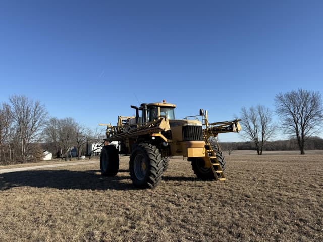 Image of Ag-Chem RoGator 994 equipment image 2