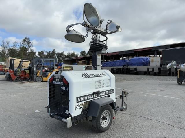 Image of Allmand Night Lite Pro II equipment image 2