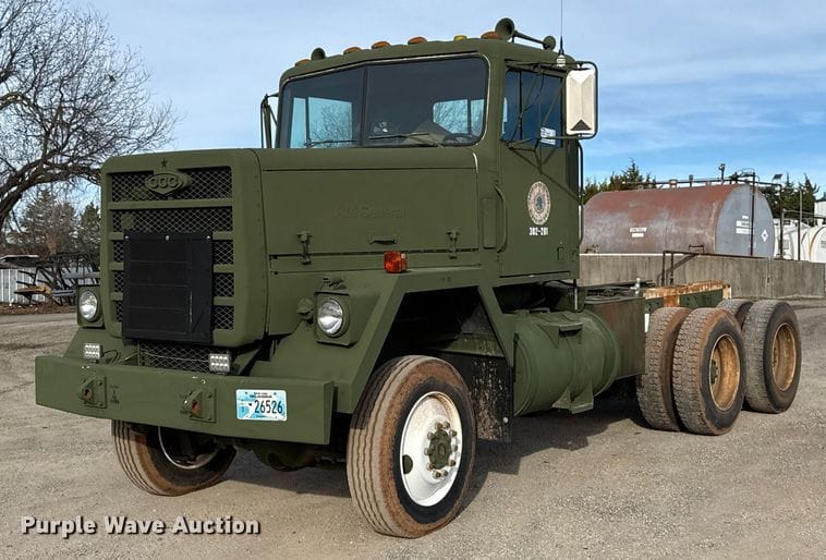 2011 AM General M916 Equipment Image0