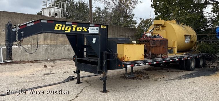 2011 Big Tex 22GN-28BK+5 Equipment Image0