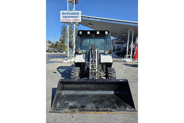 Image of Bobcat Toolcat 5600 equipment image 2