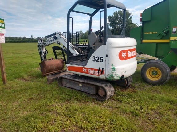 Main image Bobcat 325