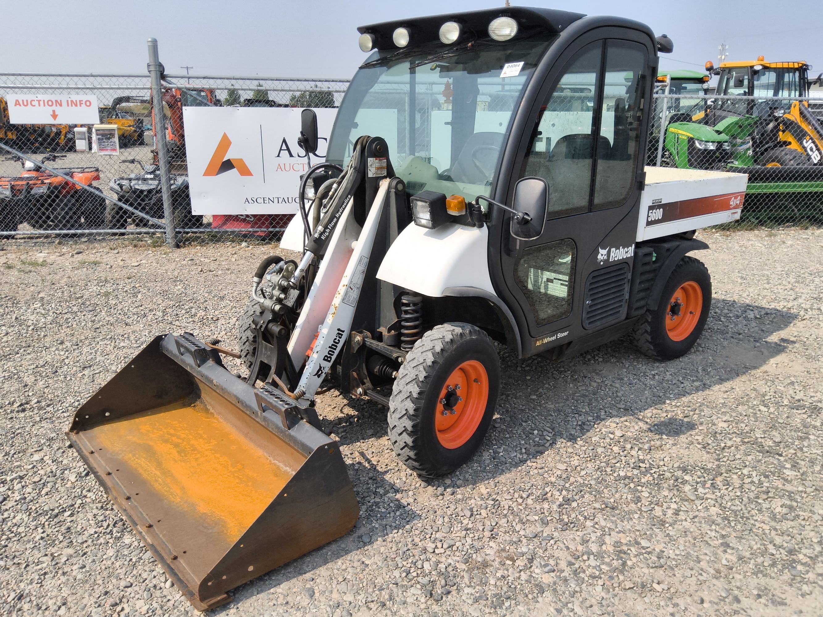 Main image Bobcat Toolcat 5600