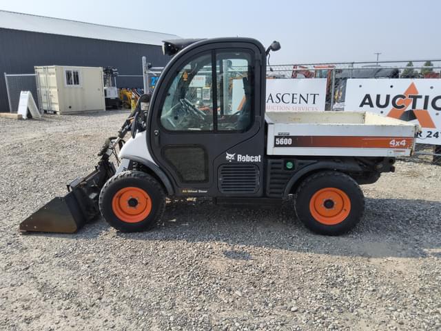 Image of Bobcat Toolcat 5600 equipment image 1