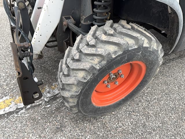 Image of Bobcat 5610 equipment image 4