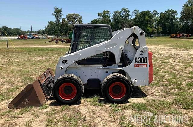 Image of Bobcat A300 equipment image 2