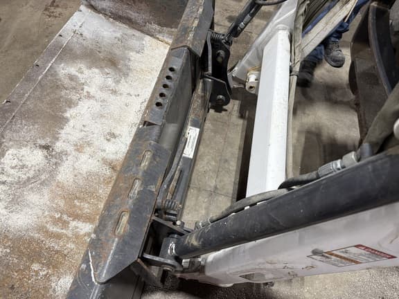 Image of Bobcat CT450 equipment image 4