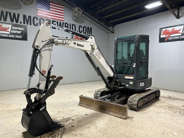 Image of Bobcat E35 equipment image 1