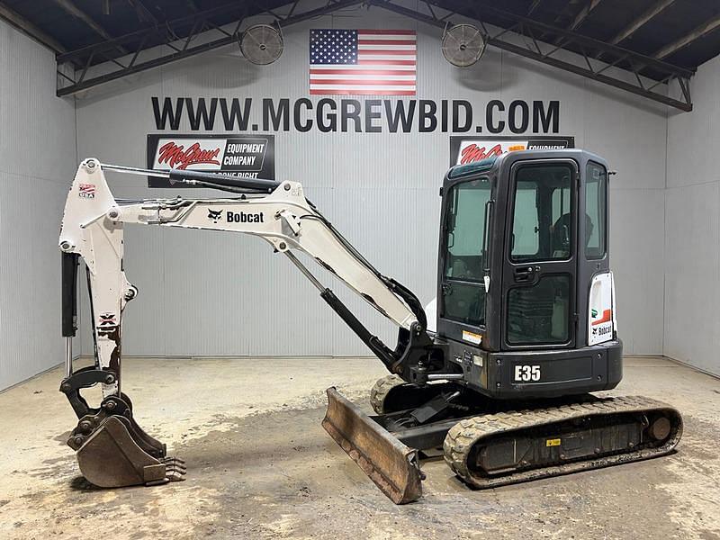 Image of Bobcat E35 Primary image