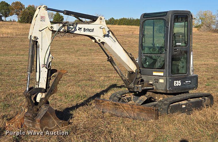 Image of Bobcat E35 Primary image