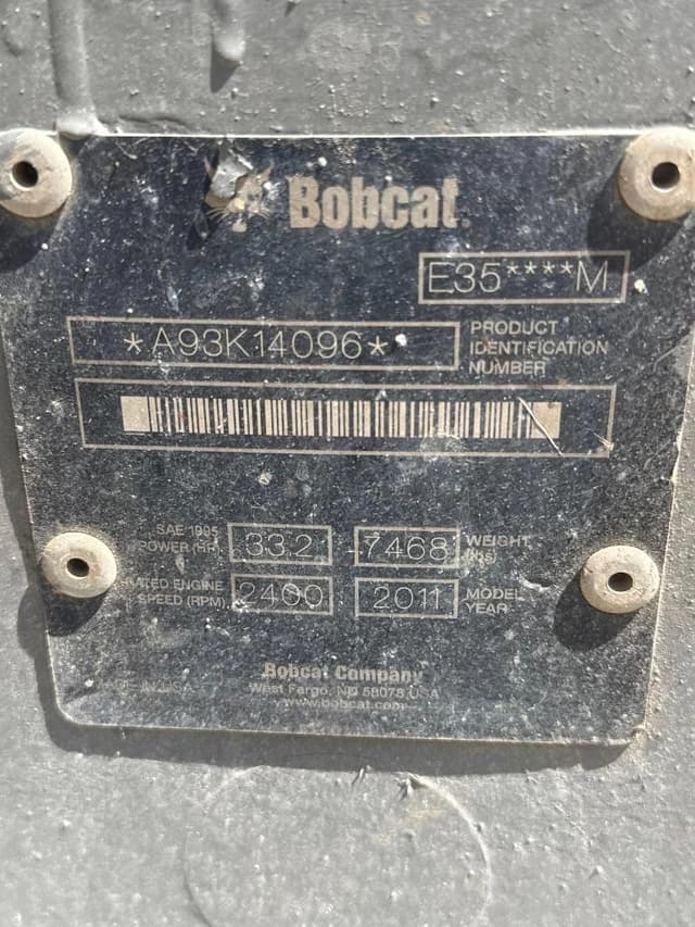 Image of Bobcat E35 equipment image 4