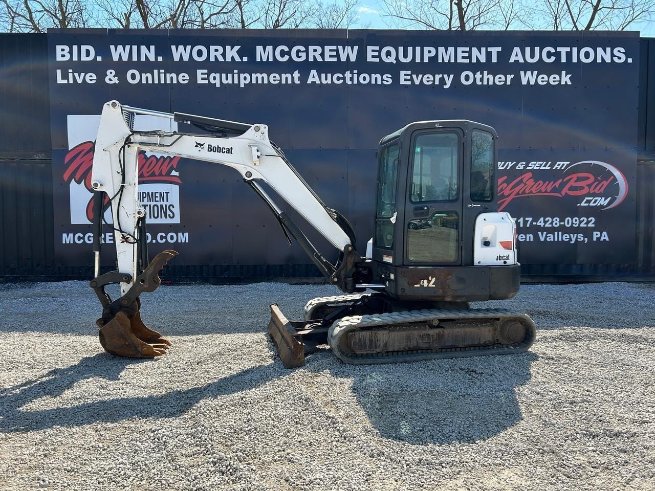 2011 Bobcat E42 Equipment Image0