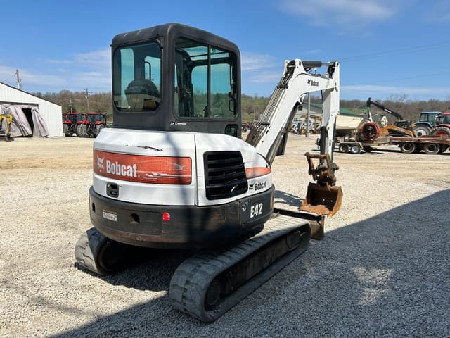 Image of Bobcat E42 equipment image 3