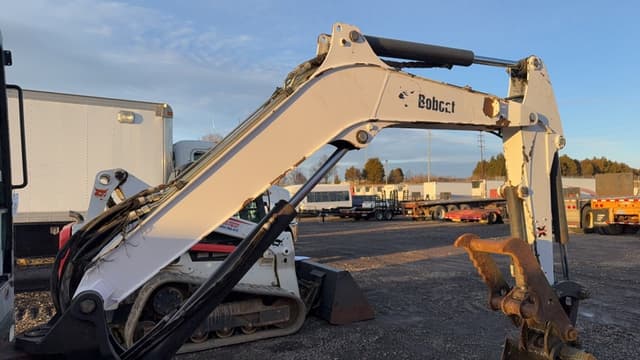 Image of Bobcat E45 equipment image 4